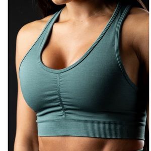 New medium amplify sports bra